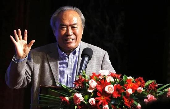 公公操儿媳妇视频