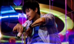 在庆典上遇到的尤卡塔女职员